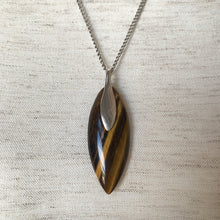 Load image into Gallery viewer, Vintage Tiger's Eye and Sterling Silver Necklace