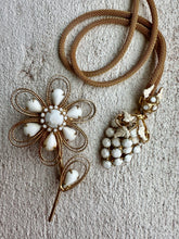 Load image into Gallery viewer, 1950s-60s Milk Glass Grapes With Gold Mesh Chain Necklace