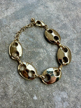 Load image into Gallery viewer, 1980s-90s Gold Chunky Mariner Pig Nose Chain Bracelet