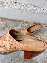 Load image into Gallery viewer, Vintage Bass Tan Leather Stacked Heel Western Mules