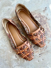 Load image into Gallery viewer, Vintage Huarache Quad Color Leather Flats