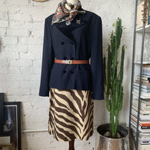 Load image into Gallery viewer, 1970s-1980s Navy Blue Blazer Suit Jacket With Velvet Details