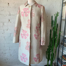 Load image into Gallery viewer, 1990s Y2K Embossed Ivory & Blush Floral Day Coat