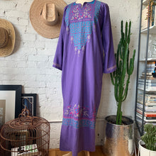 Load image into Gallery viewer, Vintage Egyptian Purple Kaftan