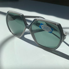 Load image into Gallery viewer, 1970s Oversized Blue-Grey Shades