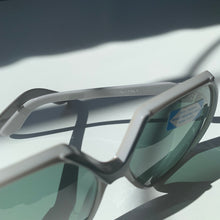 Load image into Gallery viewer, 1970s Oversized Blue-Grey Shades