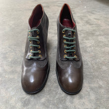Load image into Gallery viewer, Vintage Italian Olive Brown Leather & Suede Stack Heeled Oxfords