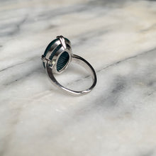 Load image into Gallery viewer, Vintage Sterling Silver & Bloodstone Cocktail Ring