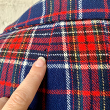 Load image into Gallery viewer, 1970s Pendleton Wool Plaid Blazer Jacket