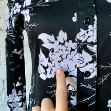 Load image into Gallery viewer, 1970s Black & White Floral Blouse