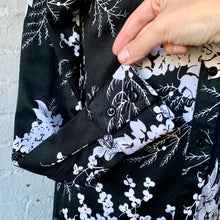 Load image into Gallery viewer, 1970s Black & White Floral Blouse