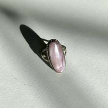 Load image into Gallery viewer, 1970s Pink Mother of Pearl Alpaca Ring