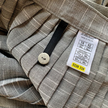 Load image into Gallery viewer, 1970s Black & White / Gray Accordion Pleated Midi Skirt