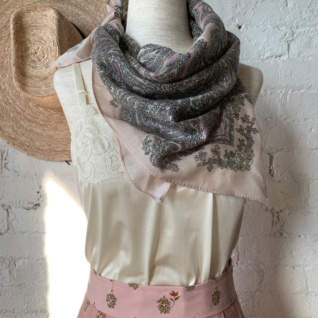 1960s Large Pale Pink Acrylic Scarf