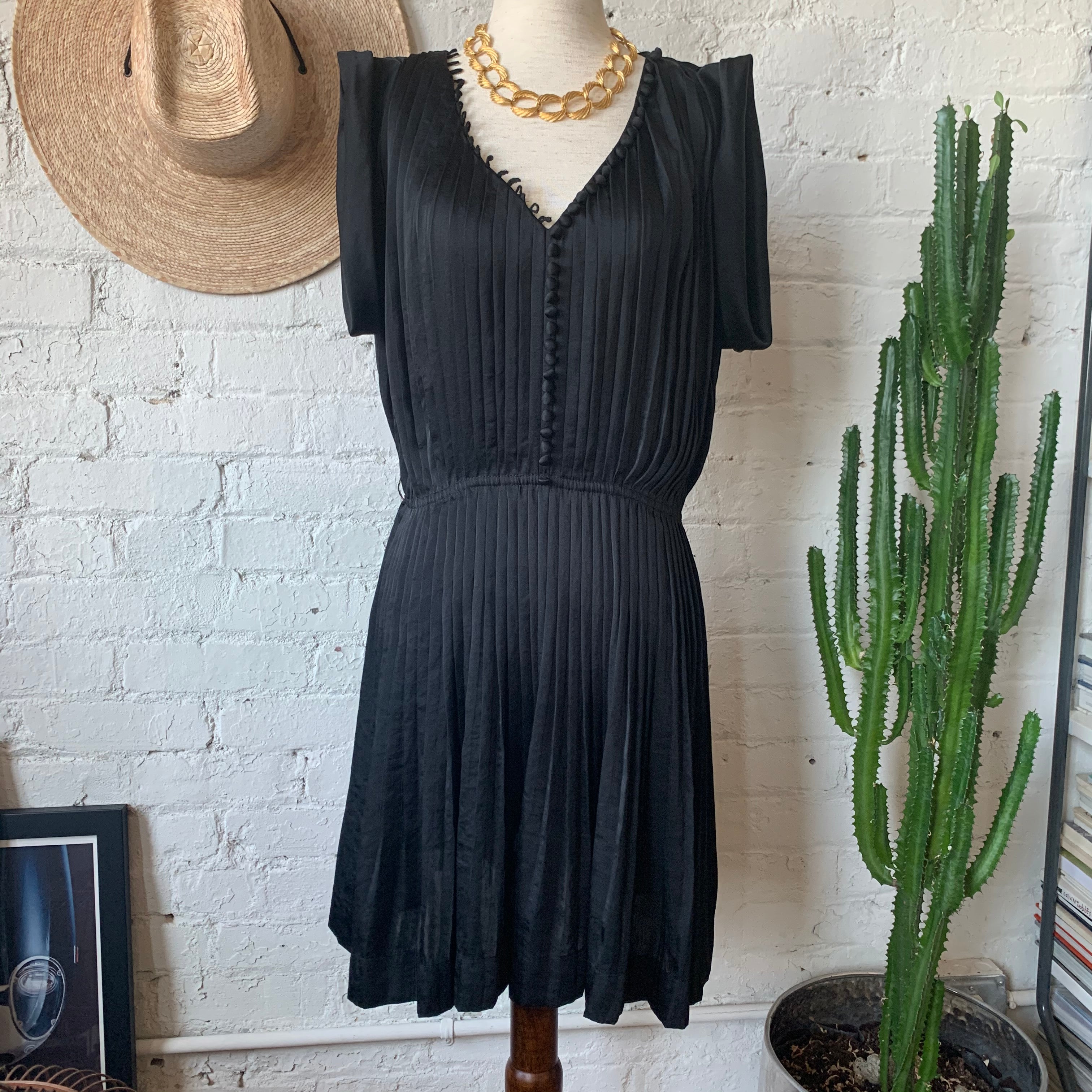 black accordion pleated dress vintage Henry Rosenfeld sheer black accordion pleated dress 40s – hong kong  vintage