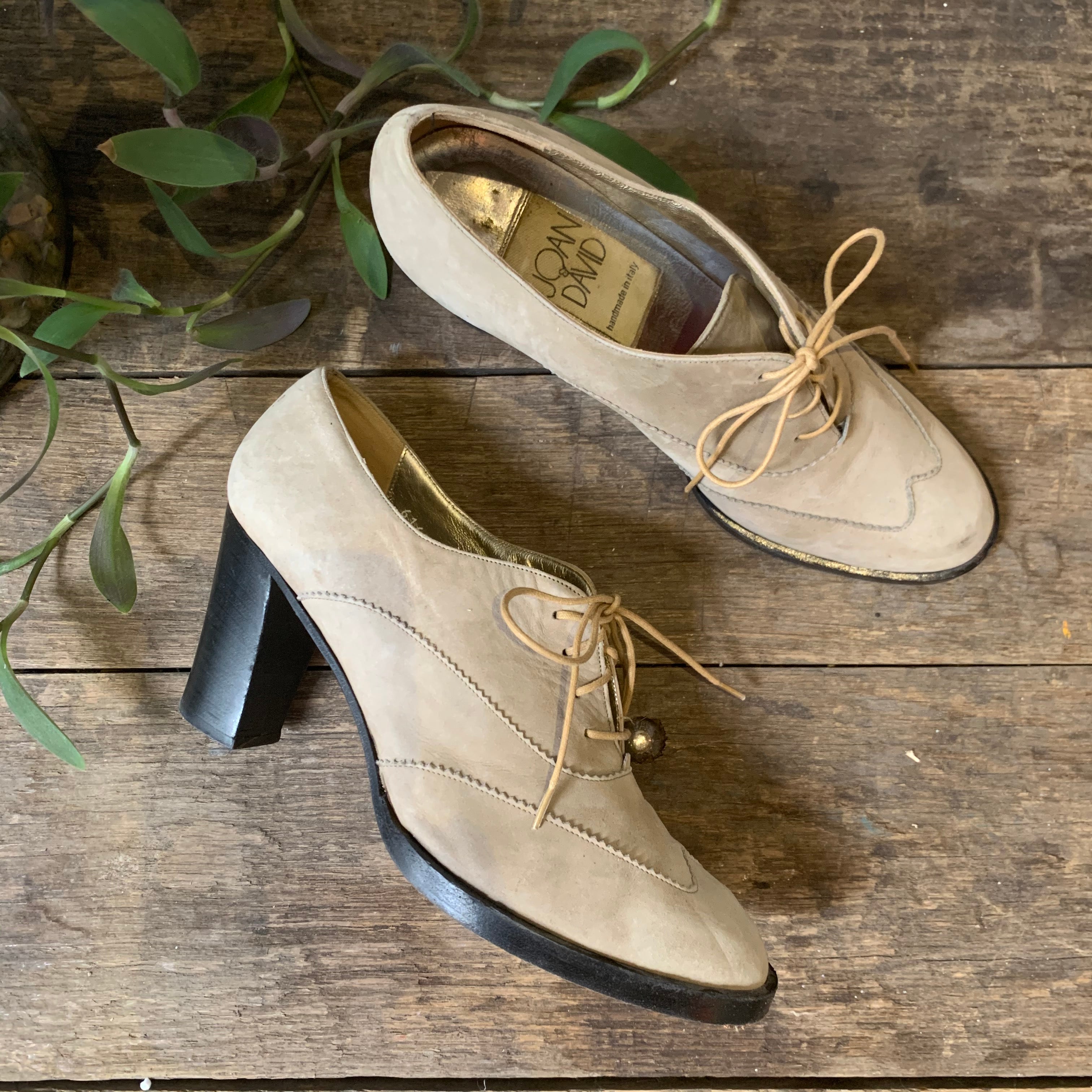 Vintage Handmade Italian Joan & David Ecru Suede Oxfords