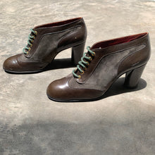 Load image into Gallery viewer, Vintage Italian Olive Brown Leather &amp; Suede Stack Heeled Oxfords
