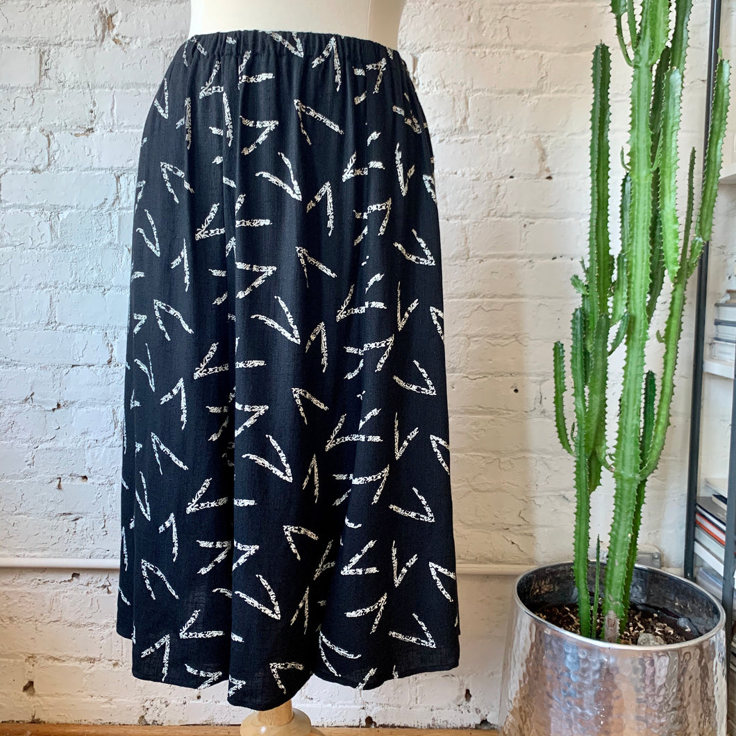 1980s Black Linen Midi Skirt With White Abstract 