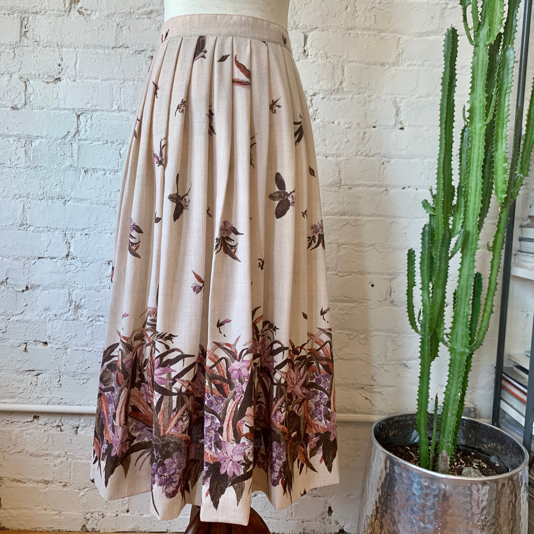 1970s Handmade Natural Linen Midi Skirt With Floral Print