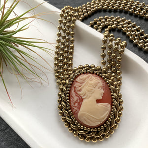 1970s Large Chunky Cameo Necklace