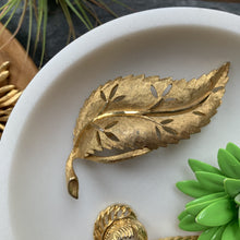 Load image into Gallery viewer, 1970s Large Gold Tone Leaf Brooch
